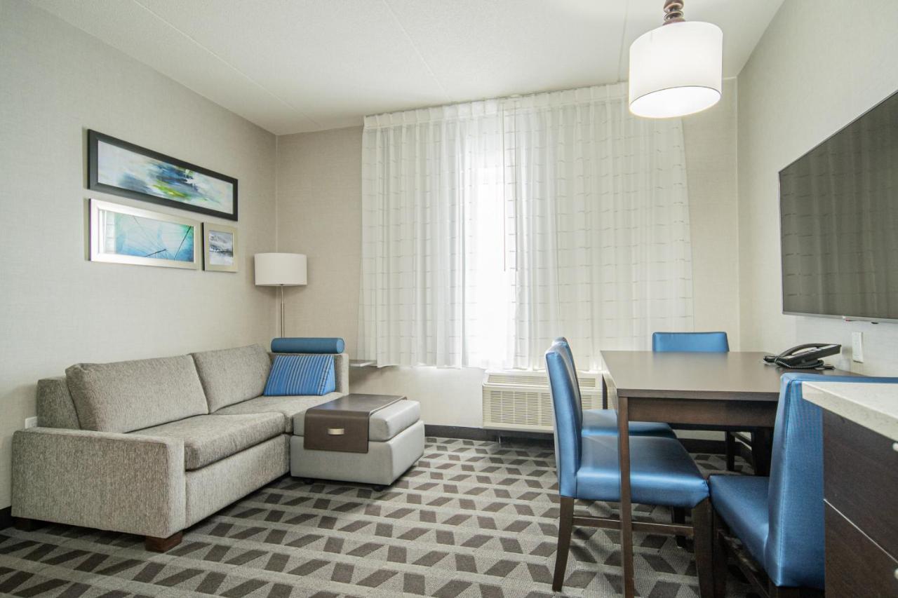 Towneplace Suites By Marriott Brantford And Conference Centre Esterno foto