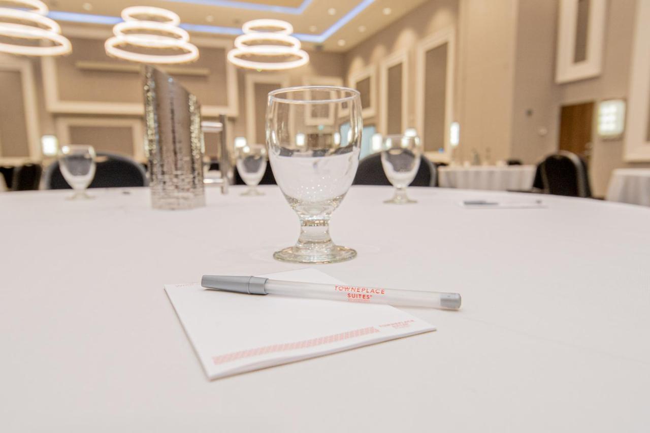 Towneplace Suites By Marriott Brantford And Conference Centre Esterno foto