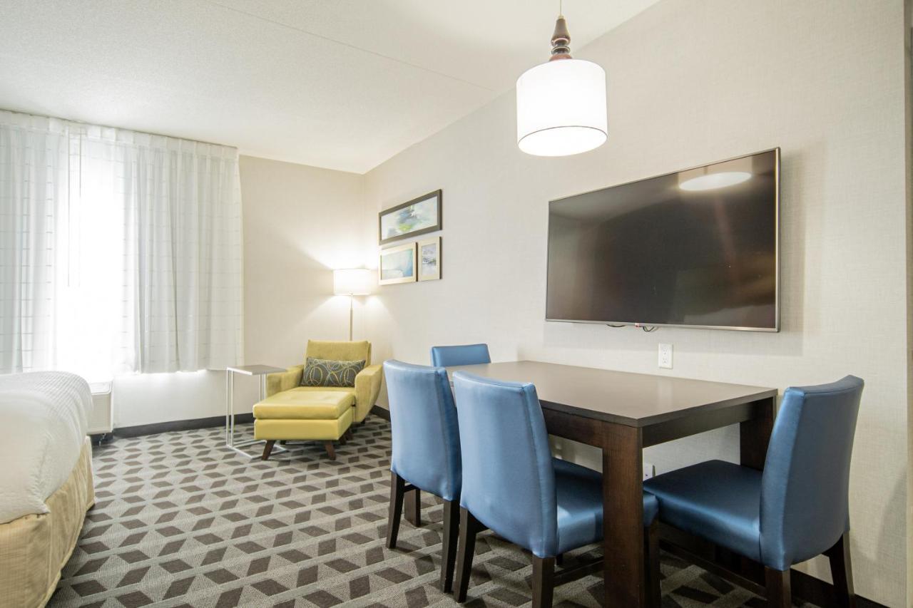 Towneplace Suites By Marriott Brantford And Conference Centre Esterno foto
