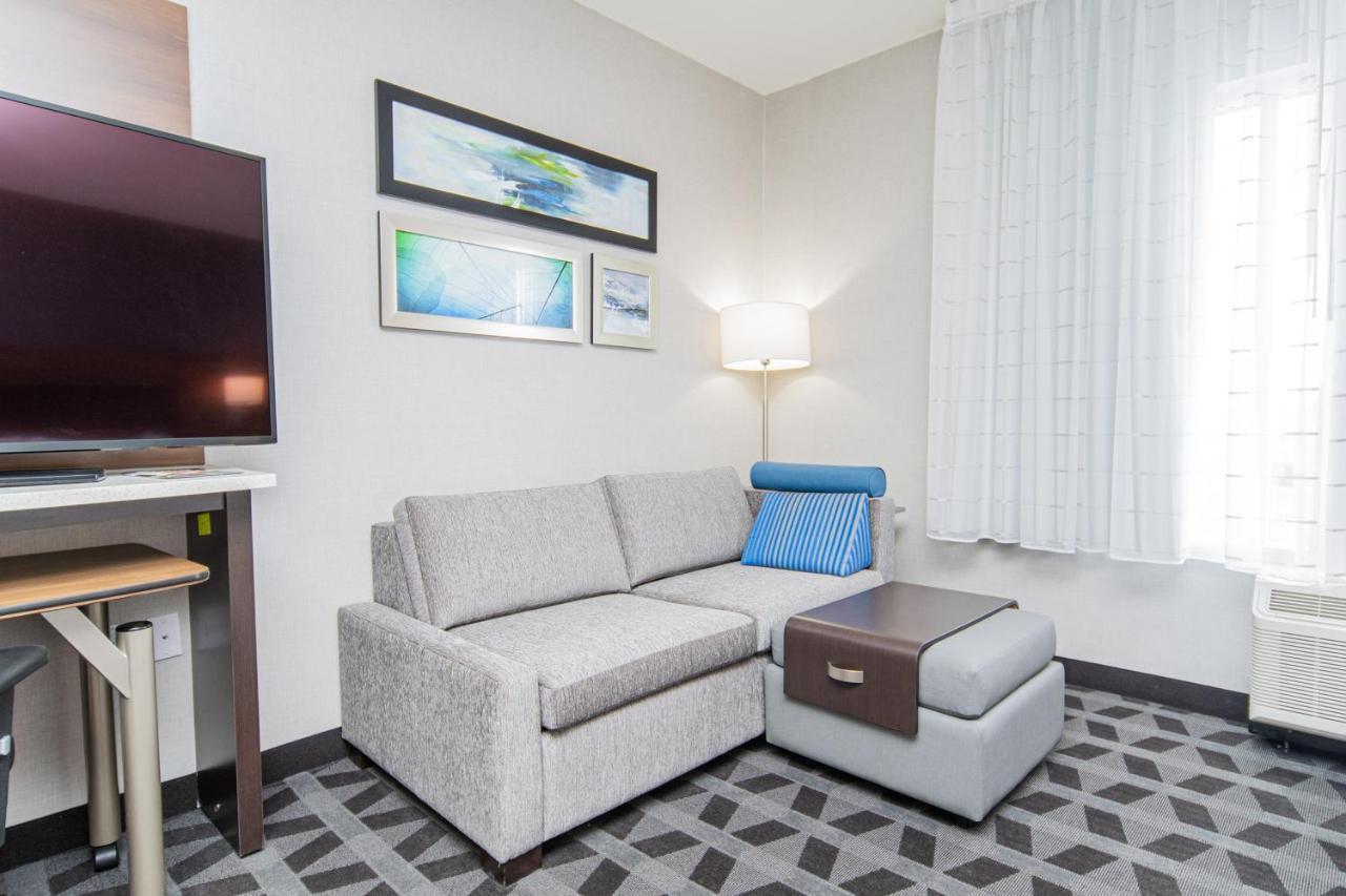 Towneplace Suites By Marriott Brantford And Conference Centre Esterno foto
