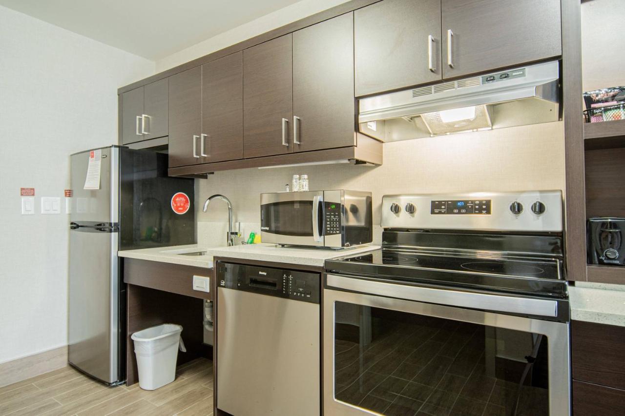 Towneplace Suites By Marriott Brantford And Conference Centre Esterno foto