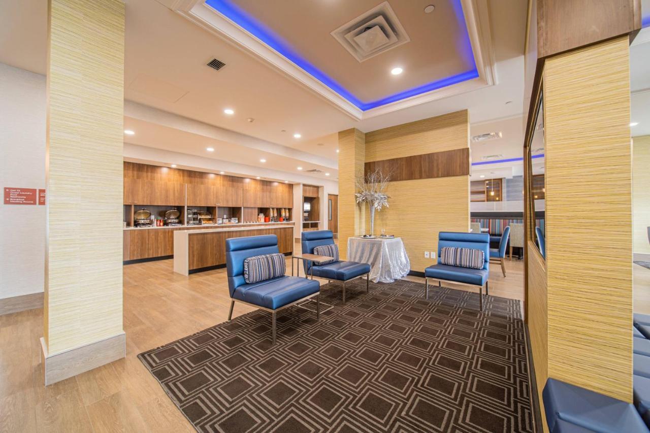 Towneplace Suites By Marriott Brantford And Conference Centre Esterno foto