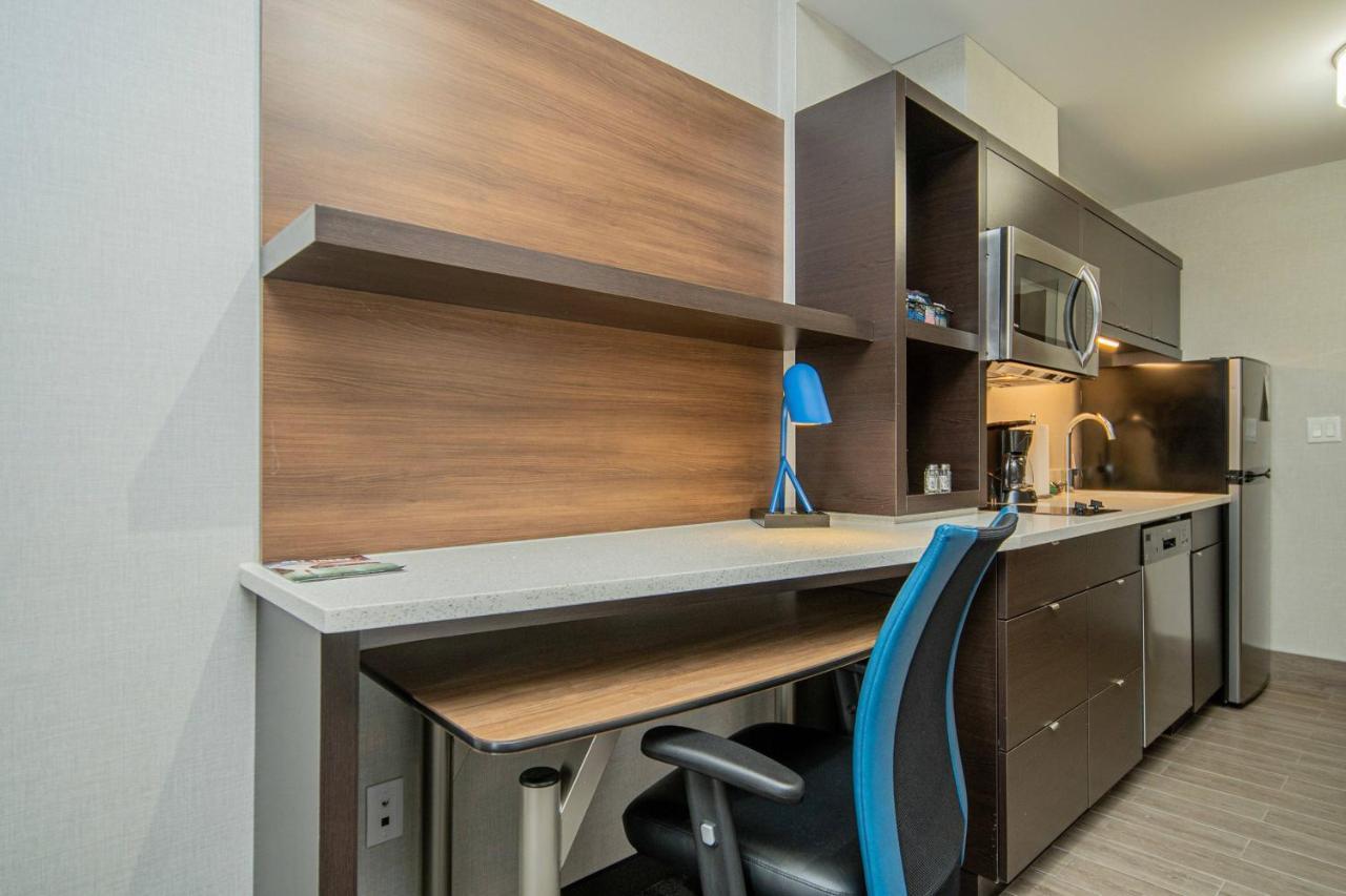 Towneplace Suites By Marriott Brantford And Conference Centre Esterno foto