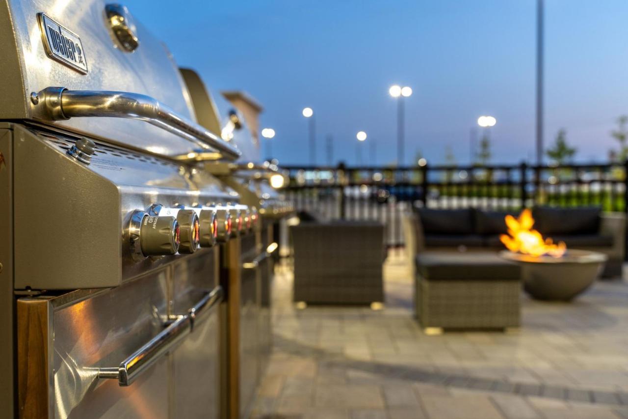 Towneplace Suites By Marriott Brantford And Conference Centre Esterno foto